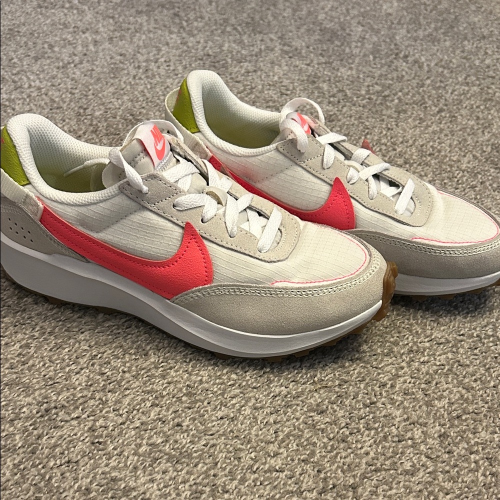 Nike Waffle Debut women’s size 7